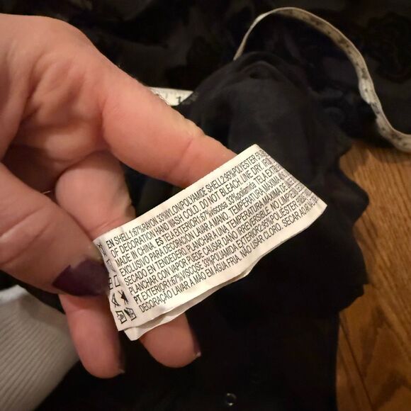 Forever 21 black velvet burnout bodysuit size 2x - Picture 9 of 9